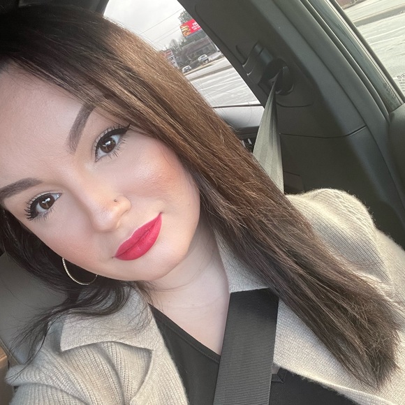 Meet your Posher, Andreea claudia - Picture 5 of 6